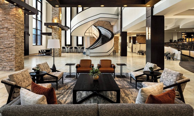 Normal Hotel | Bloomington-Normal Marriott Hotel & Conference Center