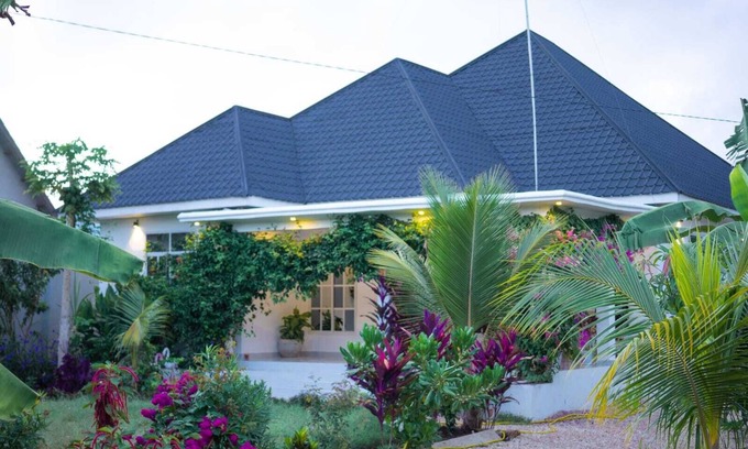 Tunguu Casa | Blossom House Zanzibar