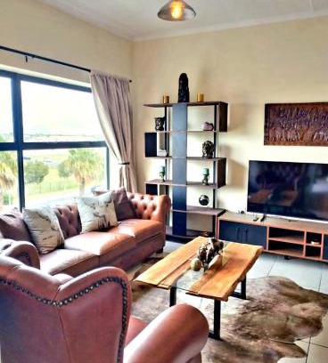 Bloubergstrand Apartamento | Blouberg Luxury Oasis With Pool & Scenic Mountain Views