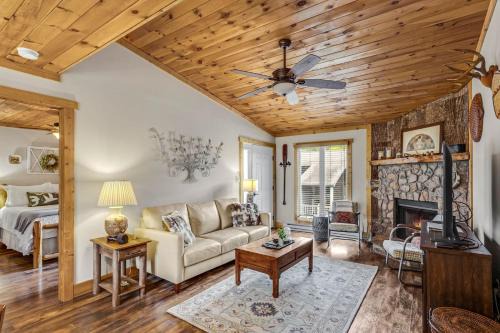 Blowing Rock Casa | Blowing Rock Cottage