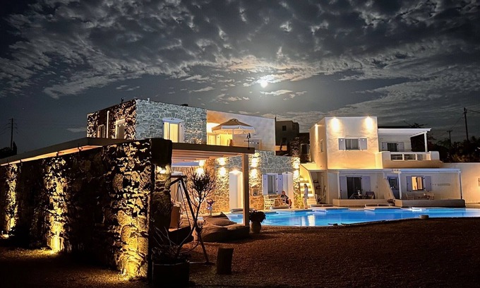Adamas Apartamento | BLU 2 Pool front traditional studio with excellent sea view ΜΑΓ 1304295
