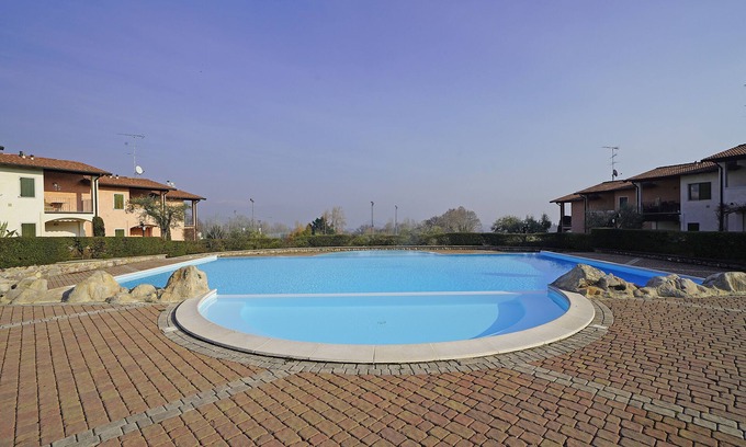Polpenazze del Garda Apartamento | Blu Garda View - One Bedroom Apartment, Sleeps 4