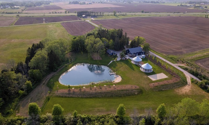 Oostburg Otro | Blue Barn on the Green with Farm House near the shores of Lake Michigan