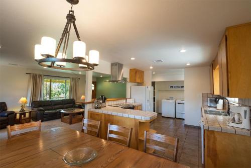 Oakhurst Casa | Blue Bird Ranch
