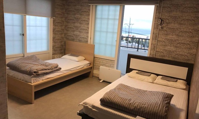 Sokcho Casa | Blue Door Hostel
