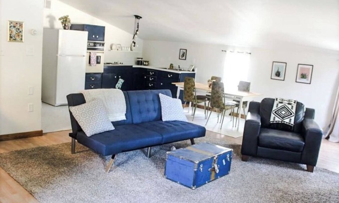 Ottumwa Casa | Blue Fern Hotel - Nestled Away Loft Space