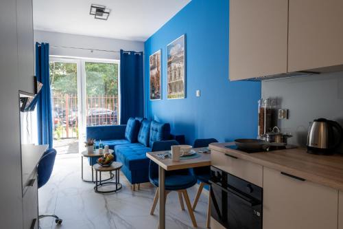 Srodmiescie Apartamento | Blue Garden Studio by Fengshui4u