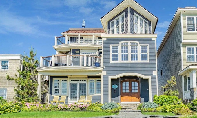 Wall Casa | Blue Haven by the sea- Ocean Front Oasis in the Heart of the Jersey Shore