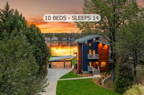 Mayhew Casa | Blue Haven w/Game Room, Hot Tub & Optional Boat Rental