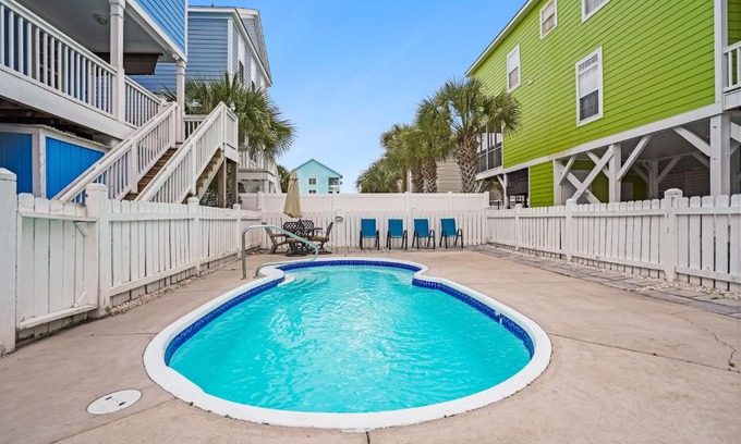 Surfside Beach Casa | Blue Hawaiian
