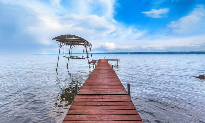 Ovid Casa | Blue Heron Lodge - Adirondack Luxury on Cayuga Lake