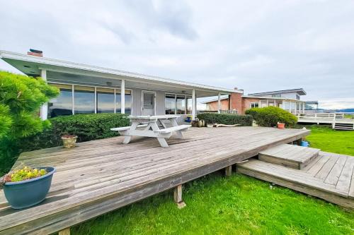 Camano Island Casa | Blue Heron
