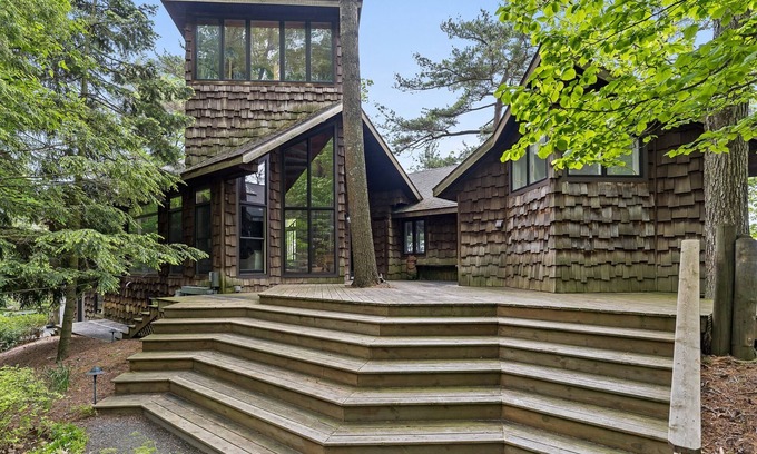 Shelby Casa | Blue Horizon Private Lake Mi. Frontage
