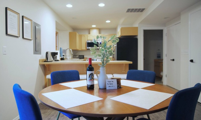 Mann Casa | Blue House in Central District