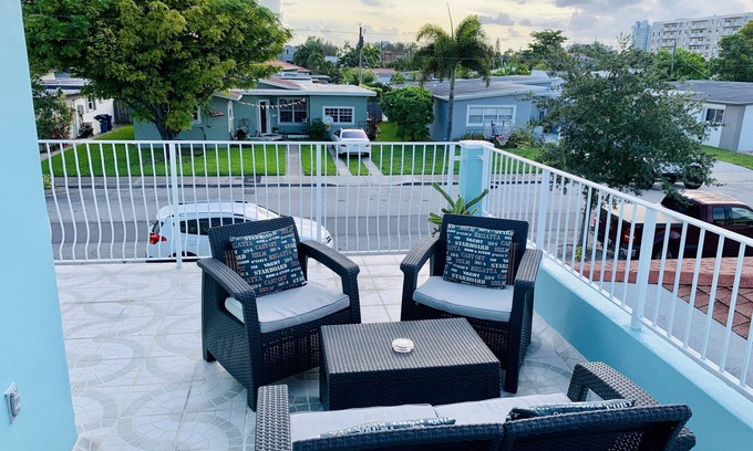 North Bay Village Casa | BLUE HOUSE