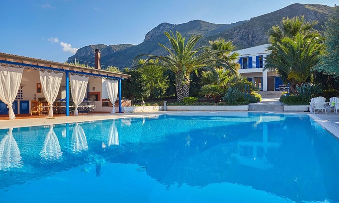 Trabia Villa | Villa Casa Azul piscina. Paraíso entre el cielo y el mar