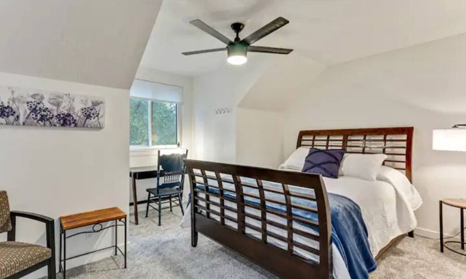 South Salt Lake Casa | Blue Ivy Oasis - New Remodel - Cozy n' Spacious.