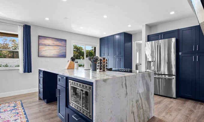 Florida North Atlantic Coast Casa | "Blue Lagoon" Waterfront, Heated Salt Pool
