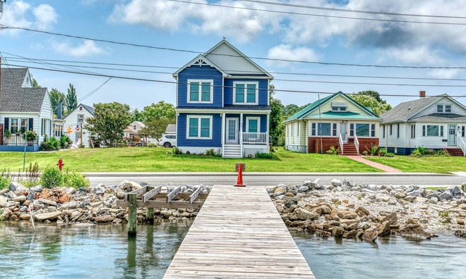 Chincoteague Casa | Blue Marlin - Pet friendly w/ Private Dock!