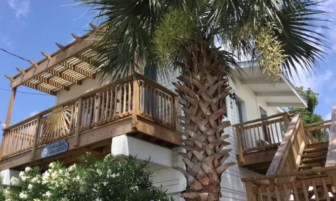 Historic Downtown Apalachicola Casa | Una vista desde el Blue Moon Carriage House