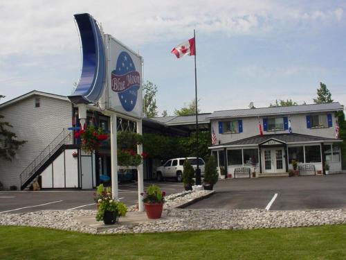 Niagara Falls Hotel | Blue Moon Motel