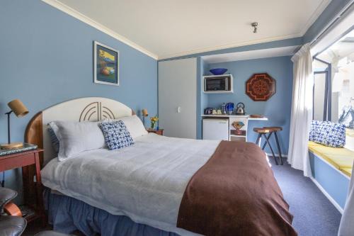 Collingwood Casa | Blue moon