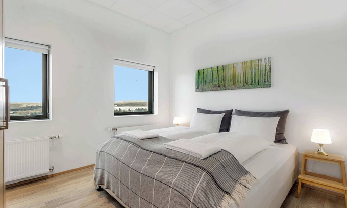 Kopavogur Apartamento | Blue Mountain Apartments - Corner Studio with View