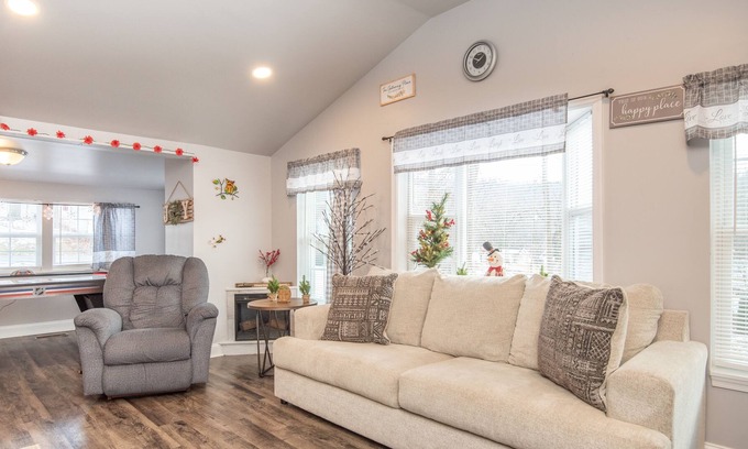 Green Point Casa | Blue Mountain Bungalow | 3 Bed, 2 Bath