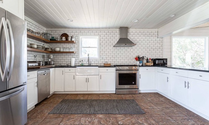 Saugerties Casa | Blue Mountain Cabin - Saugerties Gem with Hot Tub
