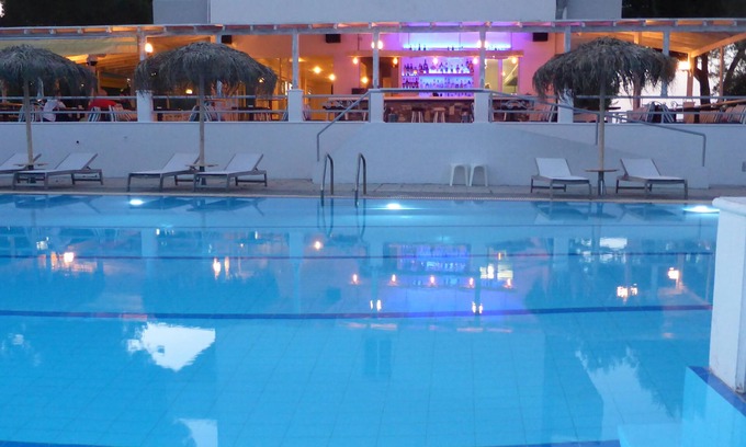 Tingaki Hotel | Blue Nest