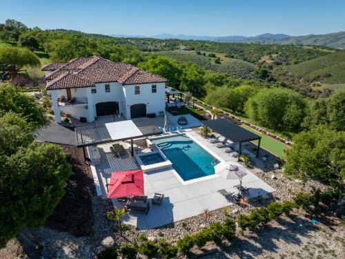 Bradley Casa | Blue Oak Oasis At Lake Naci