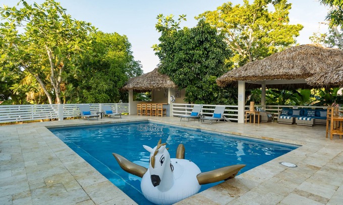 Lucea Cama Y Desayuno | Blue Paloma Bed & Breakfast