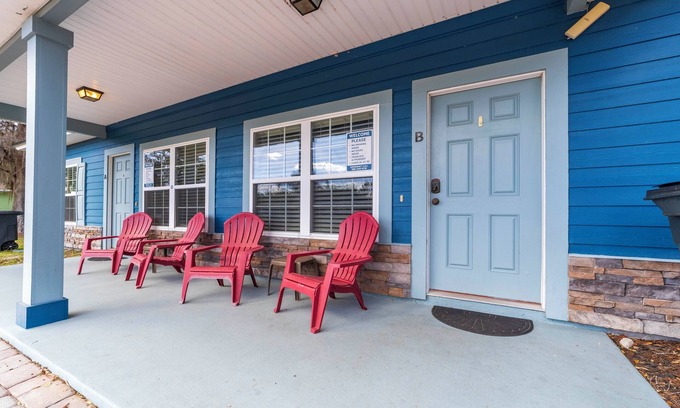 Hollister Casa | Blue Paradise 101B 1/1