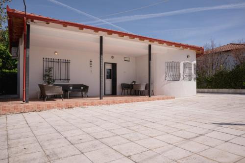 Nea Iraklia Casa | Blue Pebble House