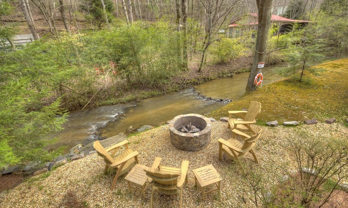 Blue Ridge Cabina | Blue Ridge Cabin 5 Minutes from Marina & Town