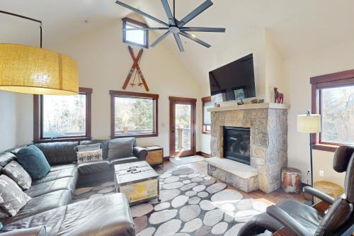 Willow Grove Apartamento | Blue River Condo Unit 203