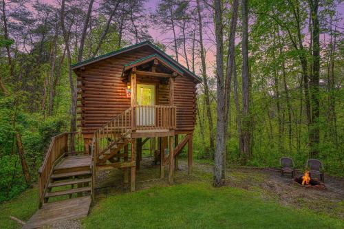 Logan Casa | Blue Rose Cabins - Treetops Cabin