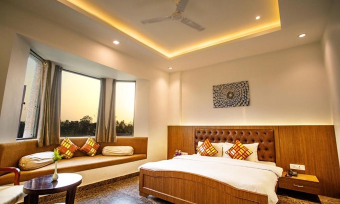 Ramnagar Hotel | Blue Sapphire