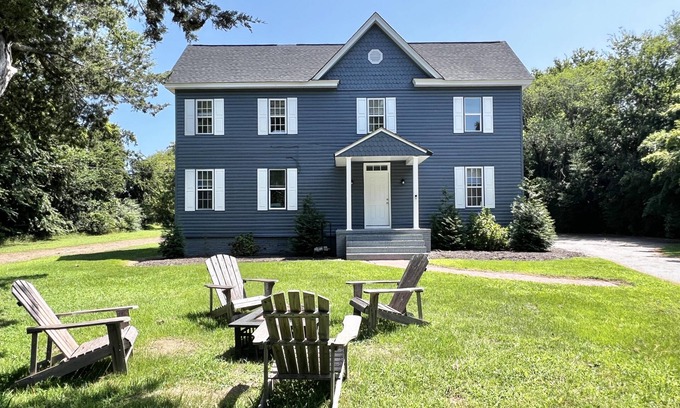 Dalbys Casa | Blue Skies Hideaway First Floor - Just 5 miles away from downtown Cape Charles
