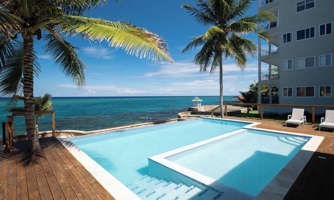 Tower Isle Complejo | Blue-sky penthouse