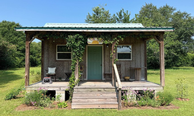 Fairhope Apartamento | Blue Sky Studio with WiFi and AC in charming Silverhill