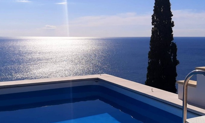 Porto Tricase Chalet De Esquí | SUITES AZULES EN EL MAR EN UNA BONITA BAHÍA, Estudio para una pareja.