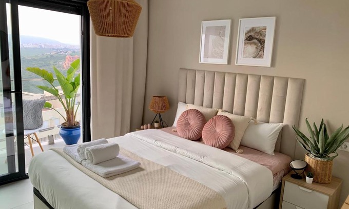 Castillo de Sabinillas Apartamento | Blue Sunset Luxury Seaview Apartment La Duquesa