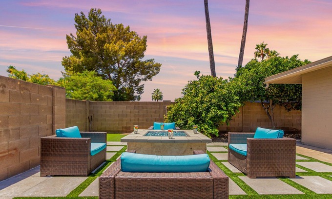 South Scottsdale Cabaña | Blue Tides Getaway - Private Pool & Fire Pit