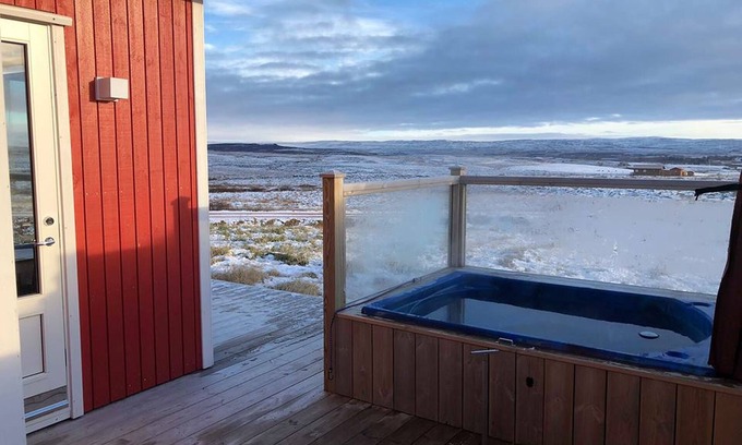 Reykholt Cabina | Blue View Cabin 1B with Hot Tub