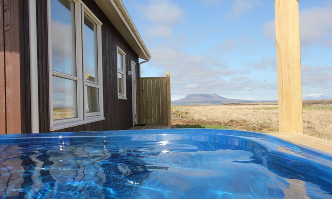 Reykholt Cabina | Blue View Cabin 5A with Hot Tub