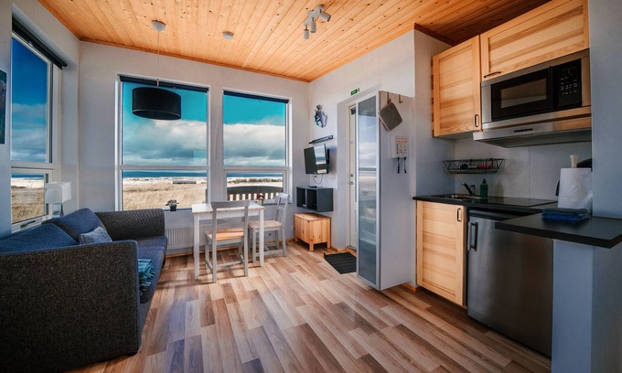 Reykholt Cabina | Blue View Cabin 7B with Hot Tub