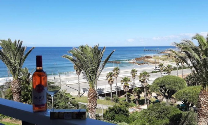 Summerstrand Apartamento | Blue views at Brookes Hill Suites