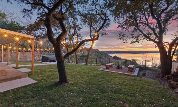 Belton Casa | Blue Vista, lake view, hot tub, fire pit, covered patio