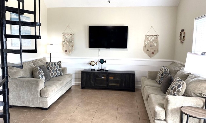 Grand Isle Casa | Blue Water Villa A - Beach Access - Island Realty